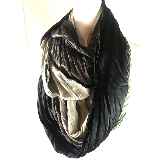 Apt 9 Infinity Scarf Black To Silver Crinkle 68 X 18 - Picture 2 of 8